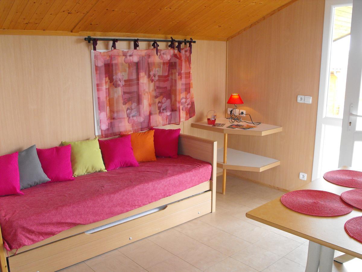 Bussieres  Les Chalets Du Piou מראה חיצוני תמונה